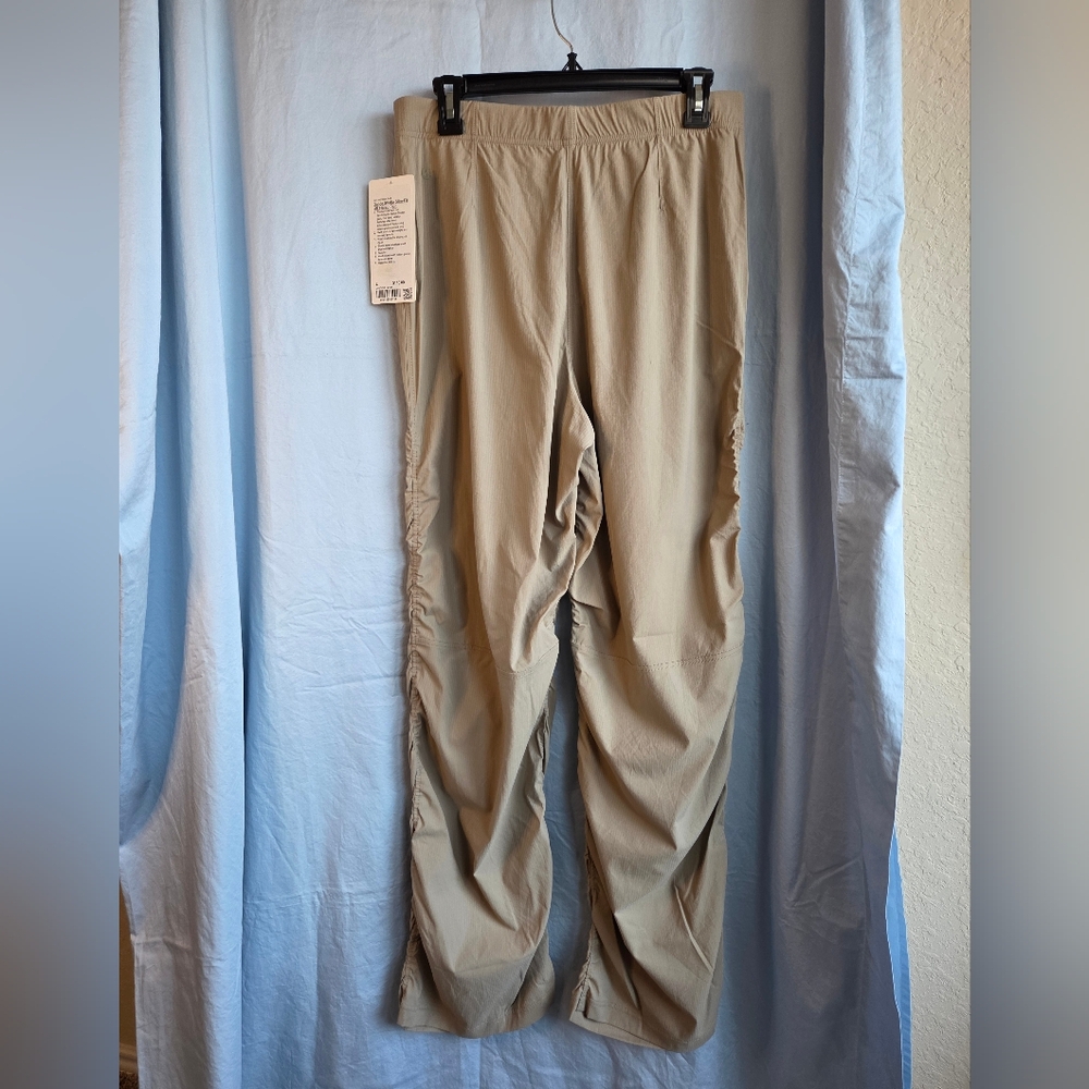 NWT Lululemon Dance Studio Slim-Fit HR Flared Pant in Sheer Oak - Size L - Picture 2 of 7